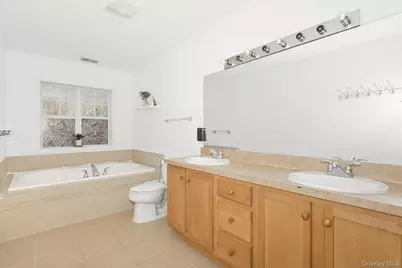 18 Clearwater Court, Beacon, NY 12508 - Photo 25