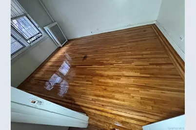 2187 Holland Avenue #2L, Bronx, NY 10462 - Photo 11