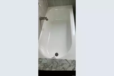 2187 Holland Avenue #2L, Bronx, NY 10462 - Photo 9