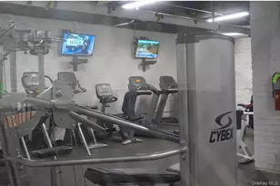 2187 Holland Ave, Bronx, NY 10462 - Photo 13