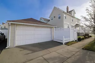 77 Lawson Ave, East Rockaway, NY 11518 - Photo 31