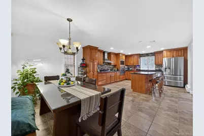 10 Rensselaer Drive, Spring Valley, NY 10977 - Photo 19