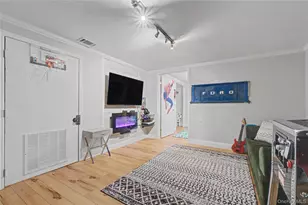115 Sunset Dr, Newburgh, NY 12550 - Photo 31