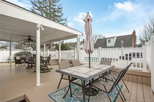 75 N Sloan Dr N, Valley Stream, NY 11580 - Photo 9