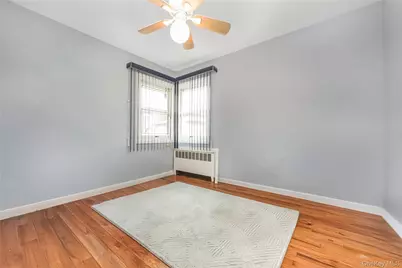 75 N Sloan Drive N, Valley Stream, NY 11580 - Photo 19