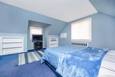 75 N Sloan Drive N, Valley Stream, NY 11580 - Photo 23