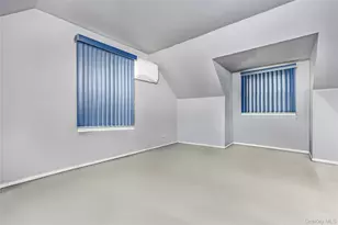 75 N Sloan Dr N, Valley Stream, NY 11580 - Photo 21