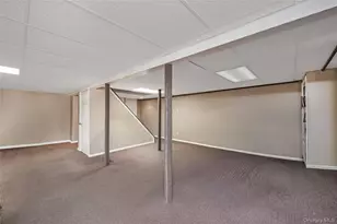 75 N Sloan Dr N, Valley Stream, NY 11580 - Photo 25