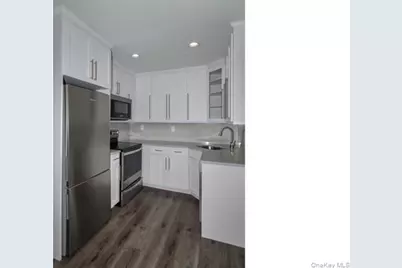 105 Lincoln Avenue #M, Sayville, NY 11782 - Photo 3