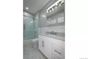 524 Charles Pond Dr, Coram, NY 11727 - Photo 11