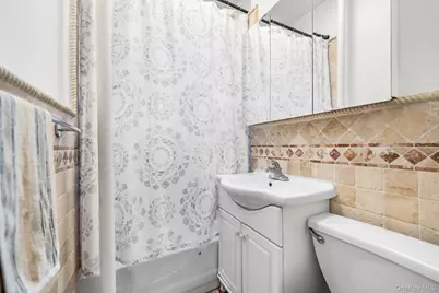 2137 33rd Street #3C, Astoria, NY 11105 - Photo 9