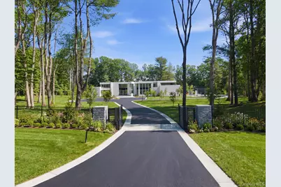 31 Chestnut Hill Drive, Upper Brookville, NY 11771 - Photo 1