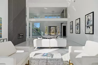 31 Chestnut Hill Drive, Upper Brookville, NY 11771 - Photo 7