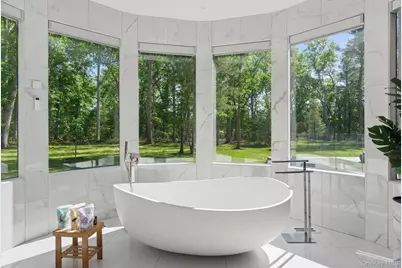 31 Chestnut Hill Drive, Upper Brookville, NY 11771 - Photo 21