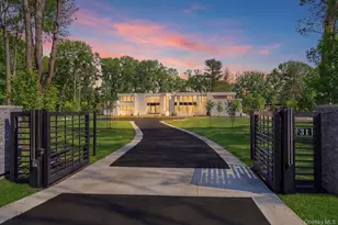 31 Chestnut Hill Dr, Upper Brookville, NY 11771 - Photo 3