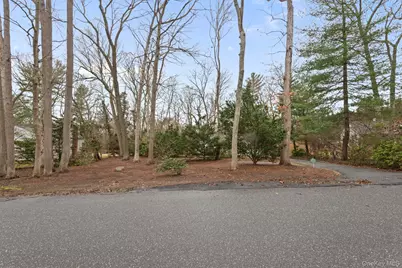 33 Oleander Drive, Northport, NY 11768 - Photo 5