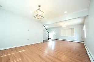 32 Needle Ln, Levittown, NY 11756 - Photo 3