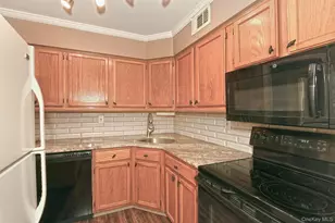 171 Fairview Cir, Middle Island, NY 11953 - Photo 15