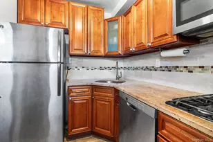 61-25 98th St, Rego Park, NY 11374 - Photo 7