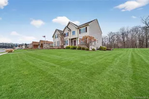 75 Luthien Forest Rd, Rock Tavern, NY 12575 - Photo 3