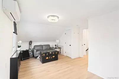 2552 Woodland Avenue, Wantagh, NY 11793 - Photo 19