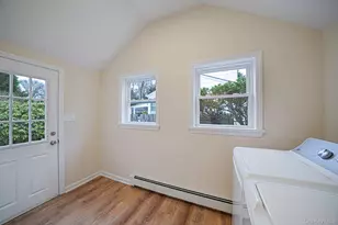 8 Florence Ct, Huntington Station, NY 11746 - Photo 13