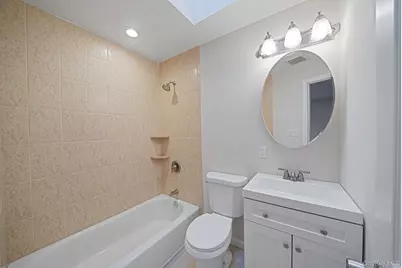 8 Florence Court, Huntington Station, NY 11746 - Photo 21