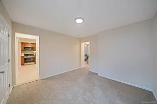 8 Florence Ct, Huntington Station, NY 11746 - Photo 15