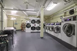 118-11 84th Ave, Kew Gardens, NY 11415 - Photo 17