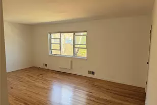 86 McLoughlin St, Glen Cove, NY 11542 - Photo 9