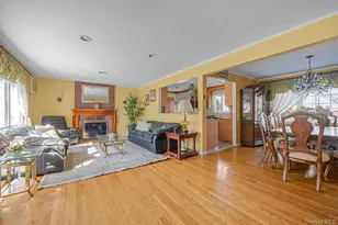 40 Vassar St, Garden City, NY 11530 - Photo 3