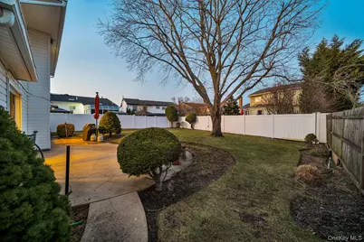 3147 Denton Drive, Merrick, NY 11566 - Photo 5