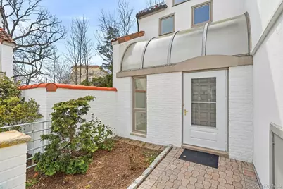 13 Kassel Court, Mamaroneck, NY 10543 - Photo 3