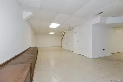 43 Elm Street, Great Neck, NY 11021 - Photo 27