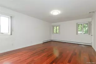 43 Elm St, Great Neck, NY 11021 - Photo 25