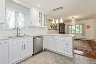 43 Elm St, Great Neck, NY 11021 - Photo 9