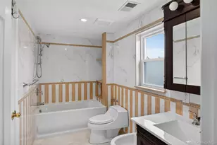 256 Royal Ave, Mineola, NY 11501 - Photo 13