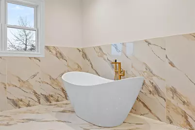 3860 Hudson Avenue, Seaford, NY 11783 - Photo 27