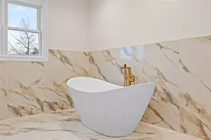 3860 Hudson Ave, Seaford, NY 11783 - Photo 27