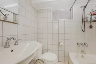 204 Franklin Ave, Malverne, NY 11565 - Photo 35