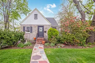 204 Franklin Ave, Malverne, NY 11565 - Photo 3