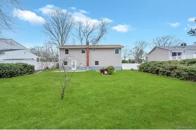 339 Avenue B, Ronkonkoma, NY 11779 - Photo 7