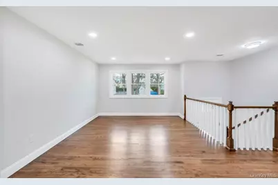 339 Avenue B, Ronkonkoma, NY 11779 - Photo 11