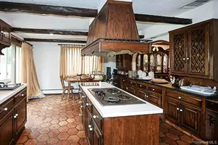 45 Weir Ln, Locust Valley, NY 11560 - Photo 17