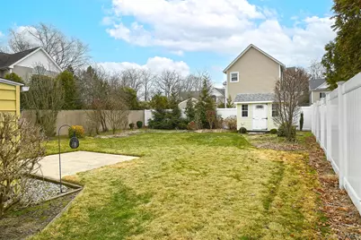 46 Cedar Street, Amityville, NY 11701 - Photo 15