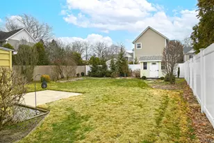 46 Cedar St, Amityville, NY 11701 - Photo 15