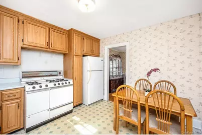 16 Margaret Boulevard, Merrick, NY 11566 - Photo 9