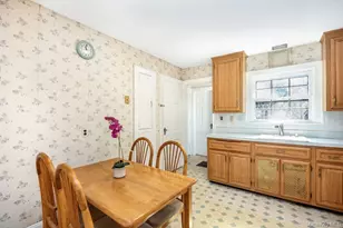 16 Margaret Blvd, Merrick, NY 11566 - Photo 11