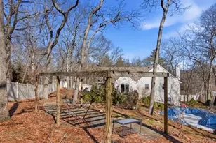 247 Dogwood Dr, Wading River, NY 11792 - Photo 23