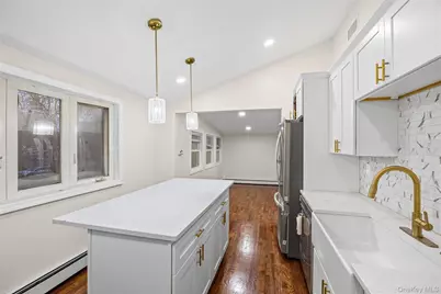 7 Pomper Drive, East Northport, NY 11731 - Photo 5